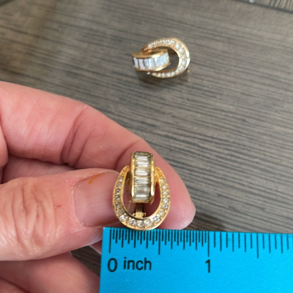 Vintage CHRISTIAN DIOR Door Knocker Clip On Earrings Gold Rhinestone Signed 70’s - Picture 17 of 17